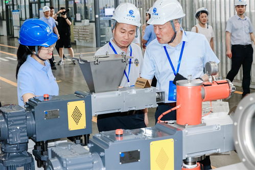 都江堰市江寧機械引領創新生產力 國內首例引入 冷軋芯軸 先進設備