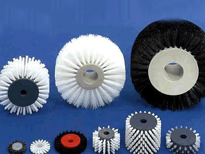 肇慶裕隆 專業(yè)條形刷與鋼絲刷機(jī)械制造廠家